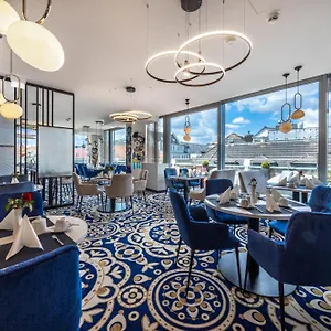 Hotell Western Premier Royal Blue